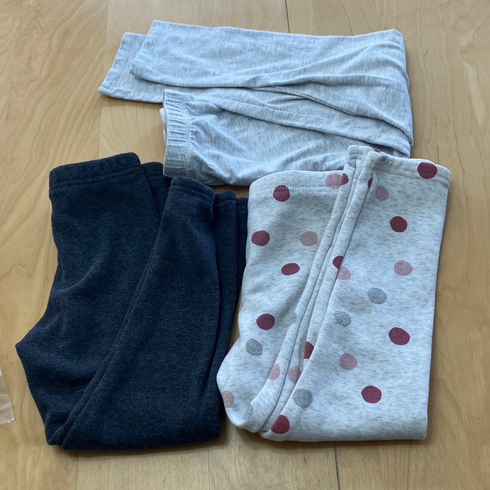 Set of Three kids bottoms size 6  grey 2 sweatpants 1‎ legging